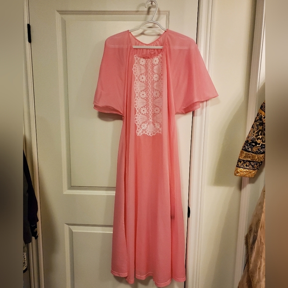 Vintage Chiffon Bright Pink Nightgown - Picture 2 of 5